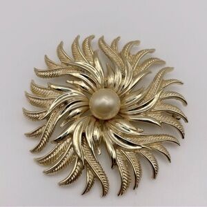 Vintage Cathe Gold Tone Sun Burst Flower Faux Pearl Large Rhinestone Brooch